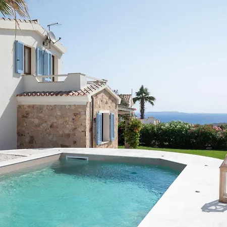 Villa Erma With Pool By Wonderful Italy